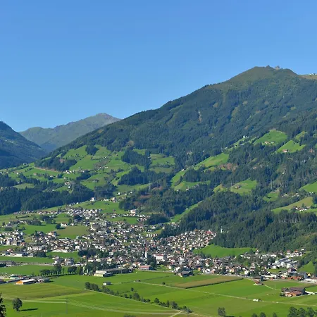 Apartment In Fuegen Near Spieljochbahn, Cleaning Included * Fuegen