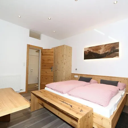 Apartment In Fuegen Near Spieljochbahn, Cleaning Included Apartmán