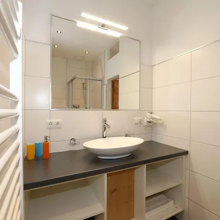 Apartmán Apartment In Fuegen Near Spieljochbahn, Cleaning Included Fügen